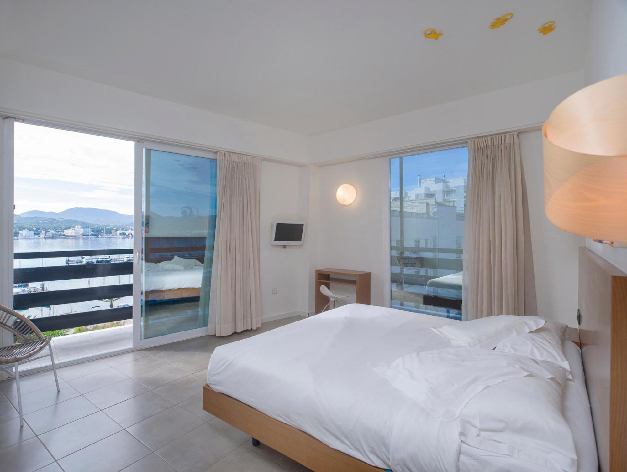 Es Mitjorn Hotel San Antonio  Ngoại thất bức ảnh