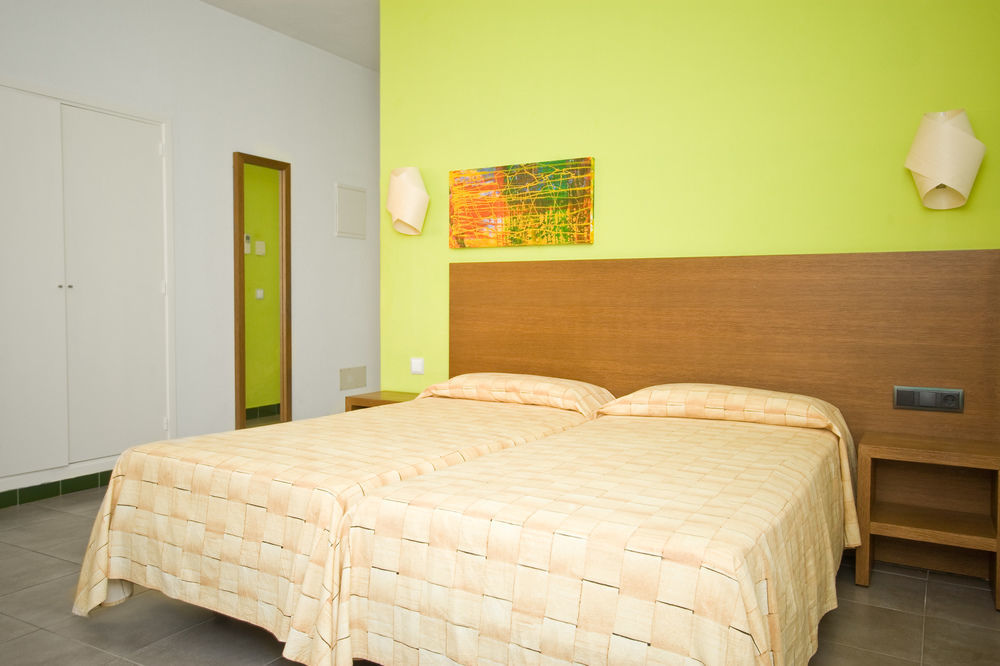 Es Mitjorn Hotel San Antonio  Ngoại thất bức ảnh