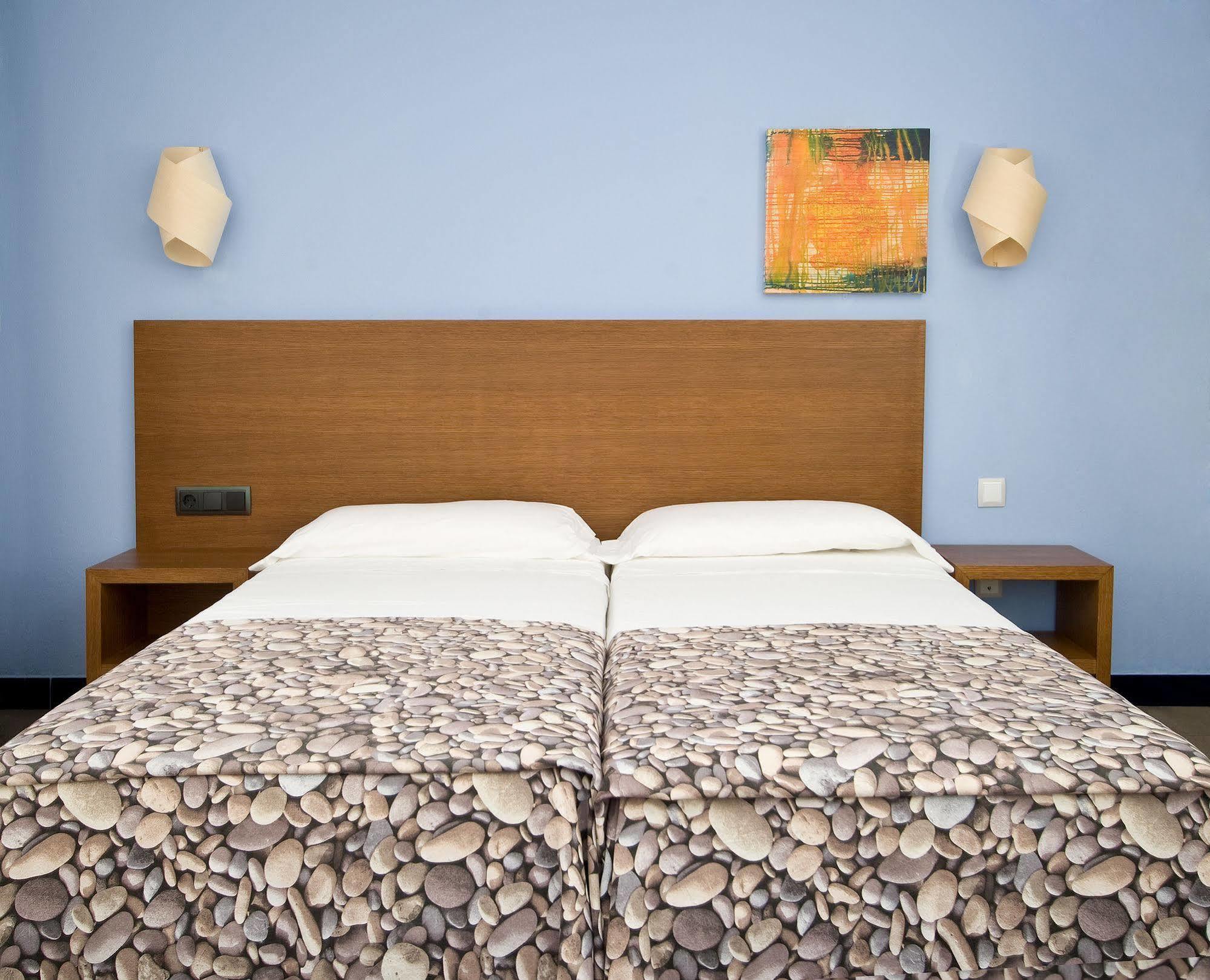 Es Mitjorn Hotel San Antonio  Ngoại thất bức ảnh