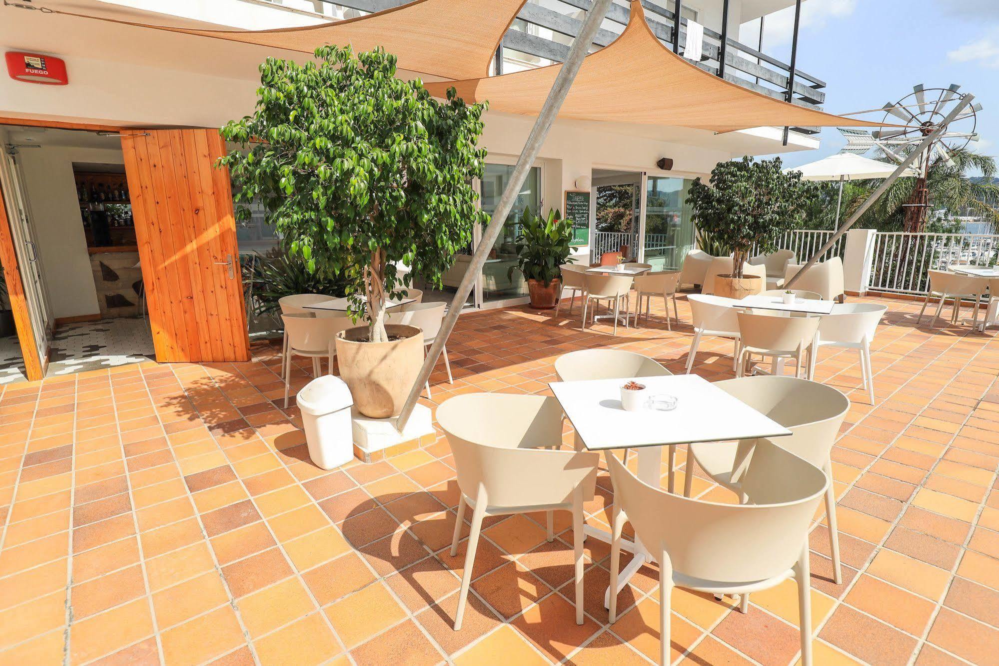 Es Mitjorn Hotel San Antonio  Ngoại thất bức ảnh